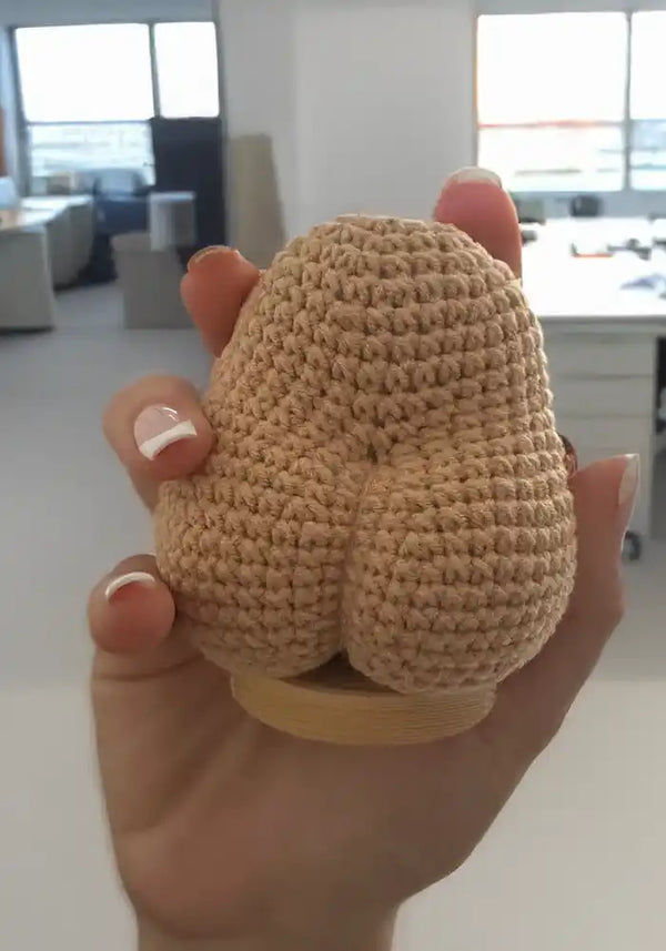 This Is What Peak Desk Culture Looks Like